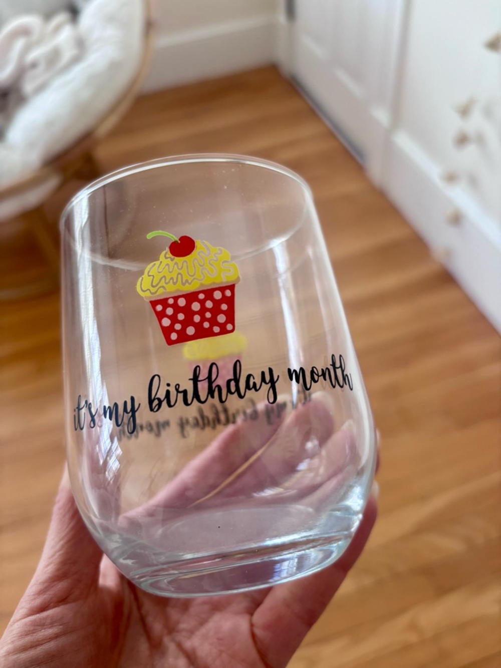 “It’s my birthday month” stemless wine glass • NEW never used • 17 oz